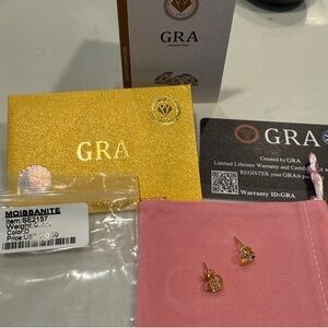 .3 carats Moissanite Heart ❤️  gold studs GRA New